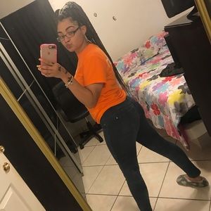 Meet your Posher, Celinette